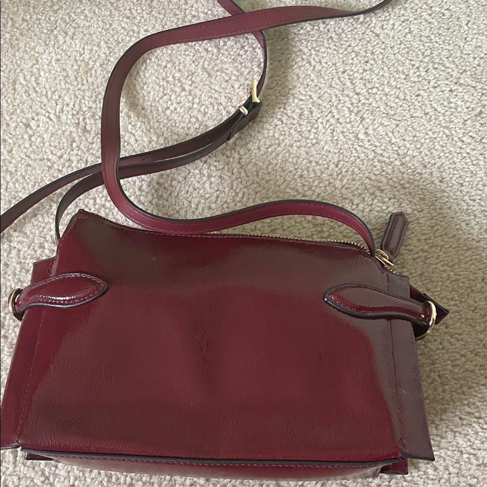 Elegant Burgundy Leather Shoulder Bag